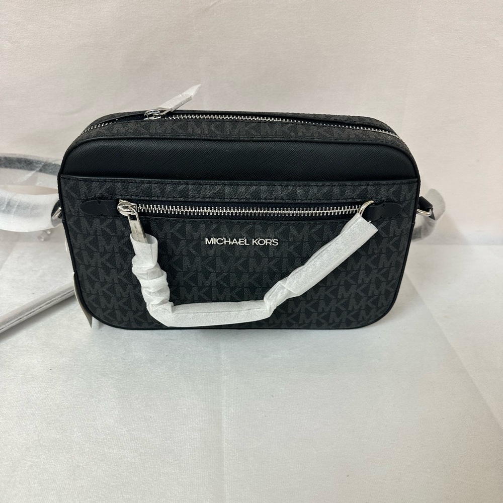 NWT- MICHAEL KORS JET SET LARGE LOGO CROSSBODY BAG
